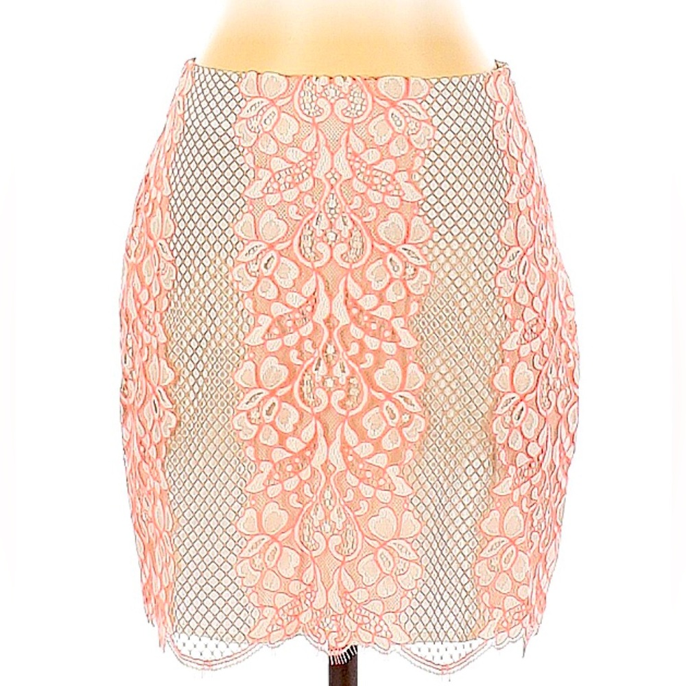 NWT Lovers and Friends Lace Skirt. Coral and Cream Lace over Silky Skirt. Small